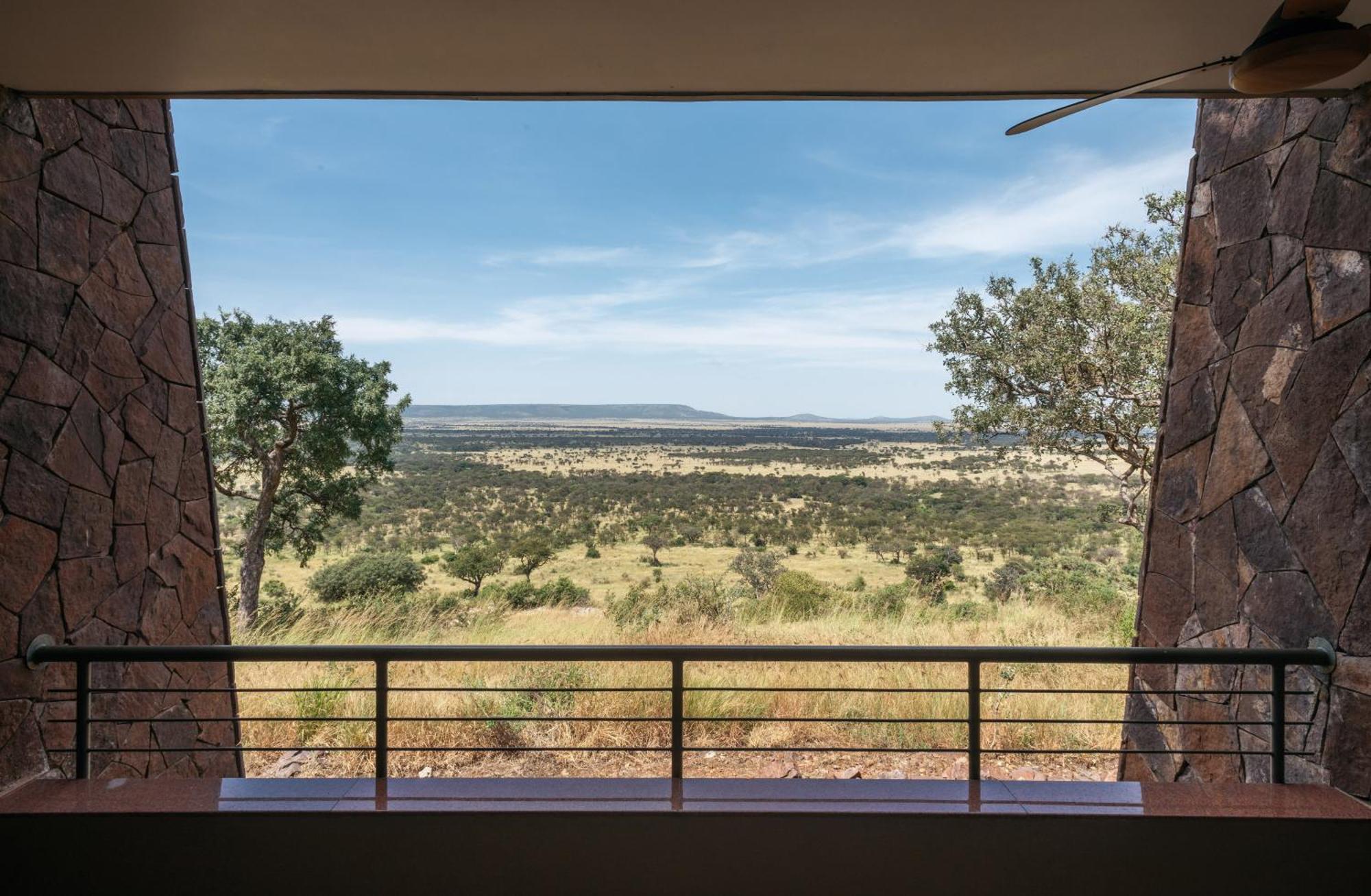 Melia Serengeti Lodge Bagian luar foto